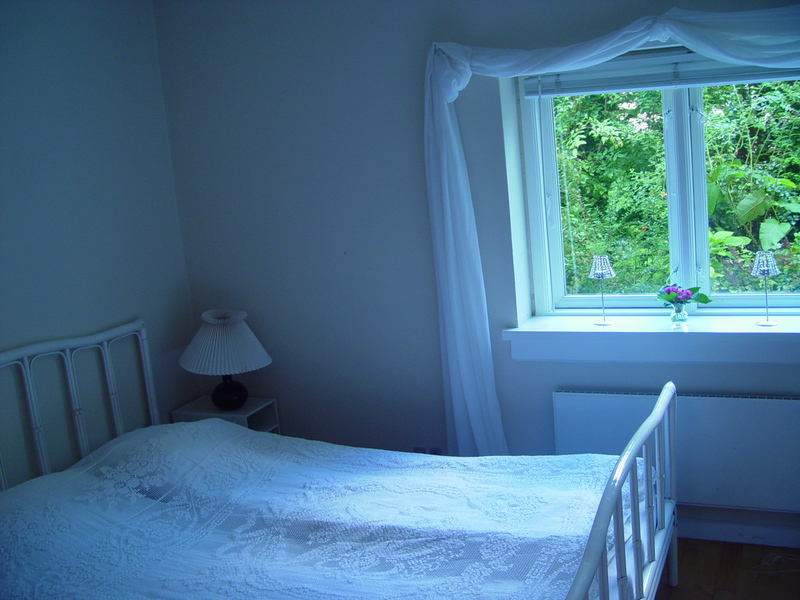 Room 2 - Bed